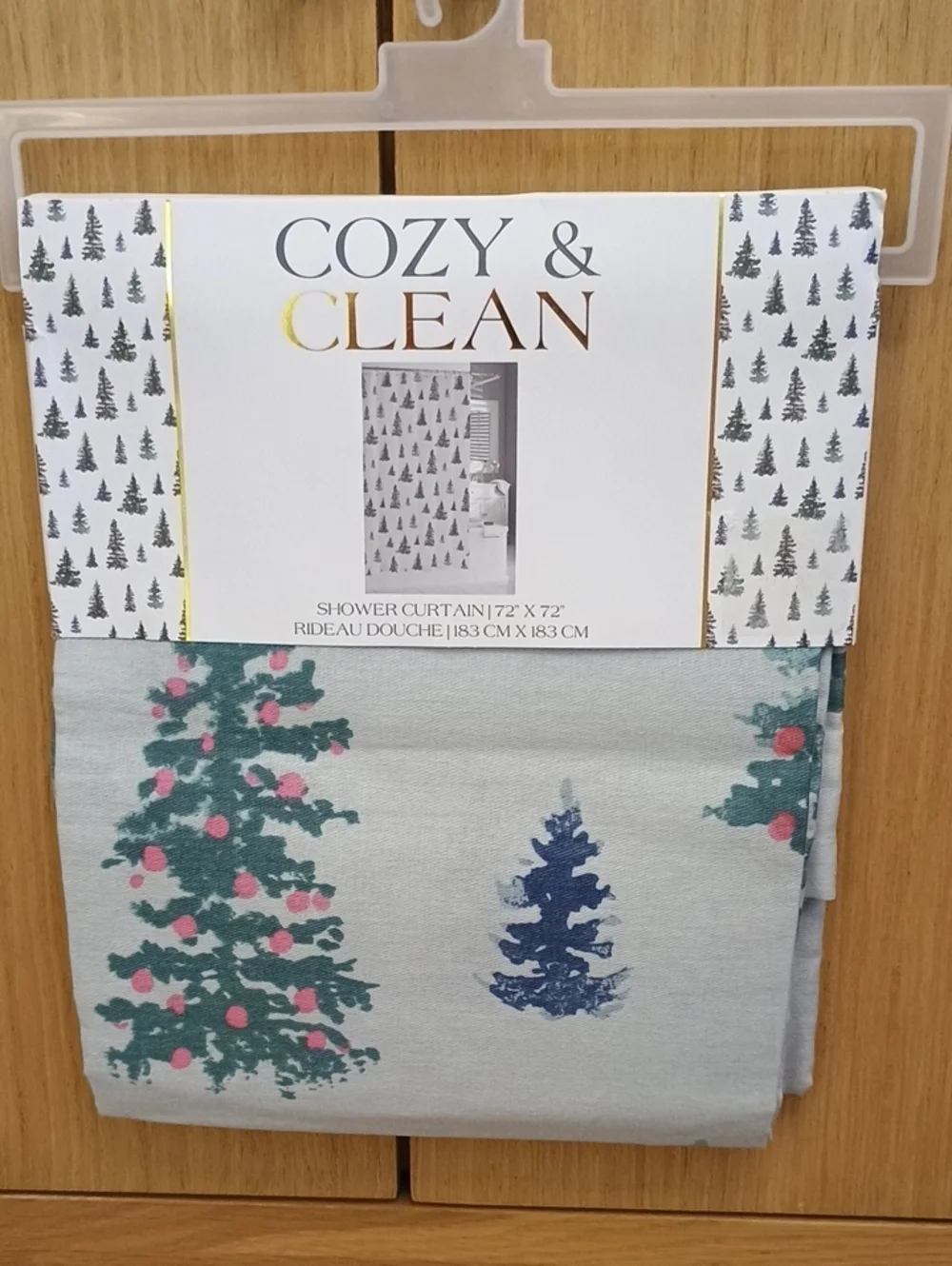 🎄🎄NWOT Cozy & Clea Green Pine Holiday Shower Curtain
